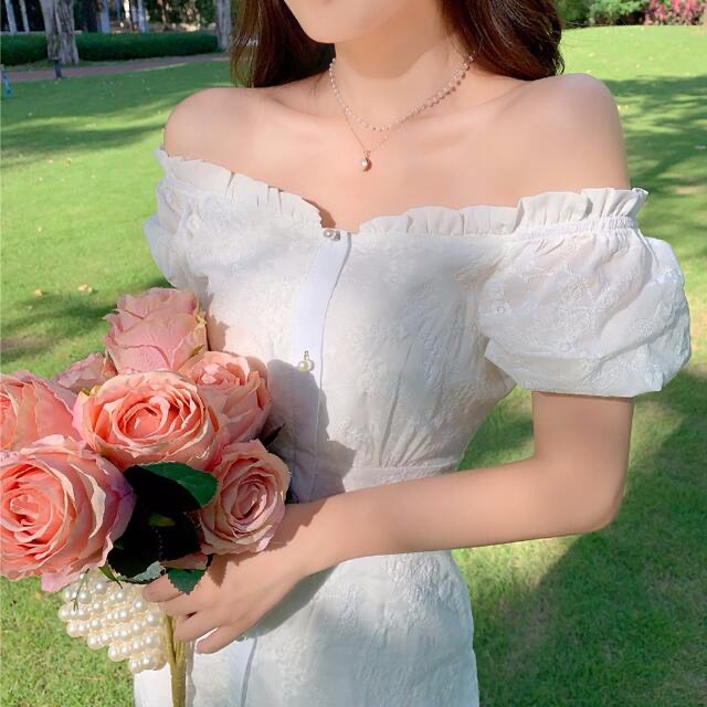 đầm quảng châu - Đầm tiểu thư bệt vai, tay áo phồng trắng ngọt ngào, form ôm đuôi cá đầm quảng châu - Đầm tiểu thư bệt vai, tay áo phồng trắng ngọt ngào, form ôm đuôi cá